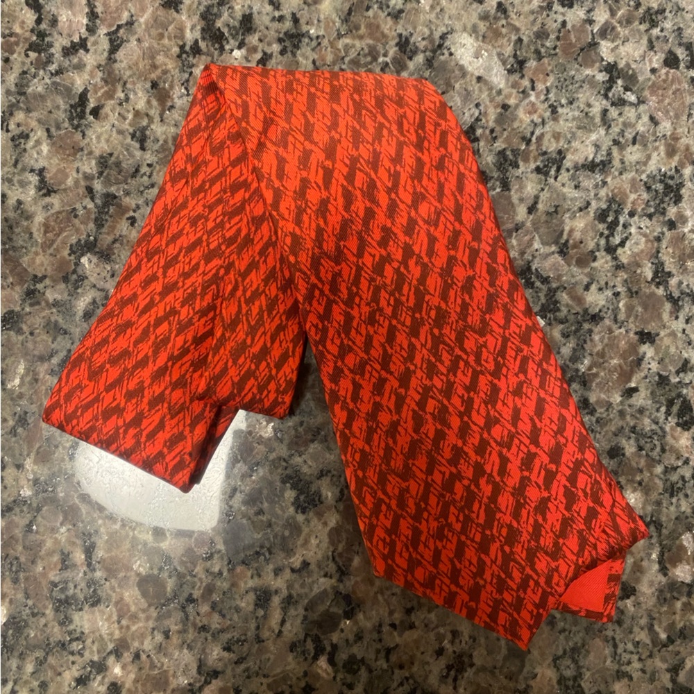 Hermes Vibrant Red Geometric Men's Tie